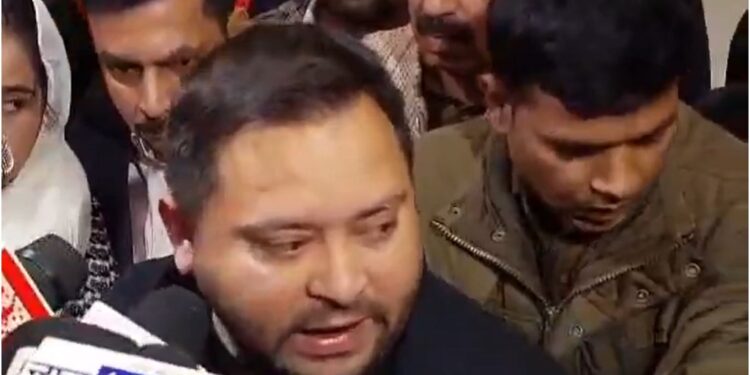 Tejashwi Yadav Returns to Patna, Issues 100-Day Ultimatum to Nitish Kumar Government