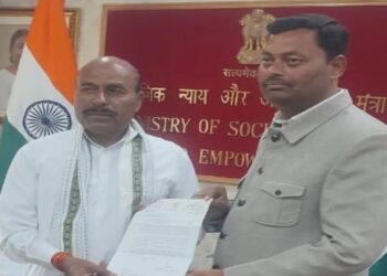 Bihar Seeks Overseas Scholarships and Expanded Hostels for SC/ST Students from Centre