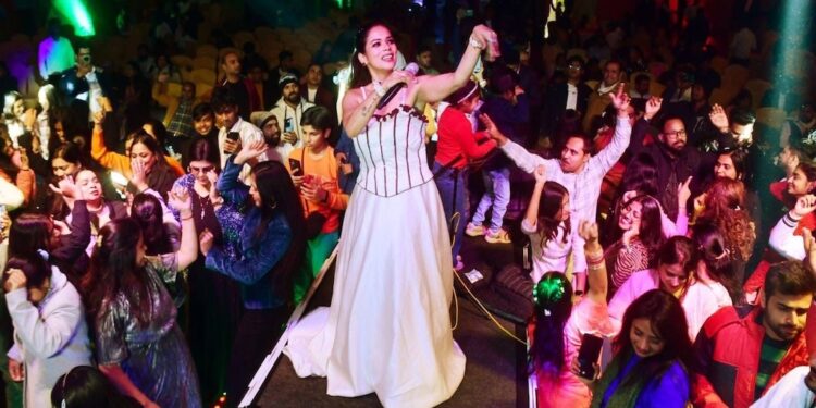 Midnight Celebrations Sweep Bihar as 2026 Begins with Music, Prayers and Packed Landmarks