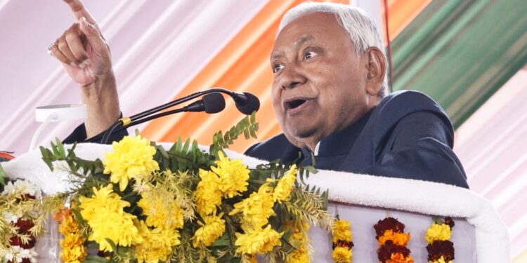 CM Nitish Kumar Launches Second Phase of Samriddhi Yatra, Announces Major Development Projects in Madhubani