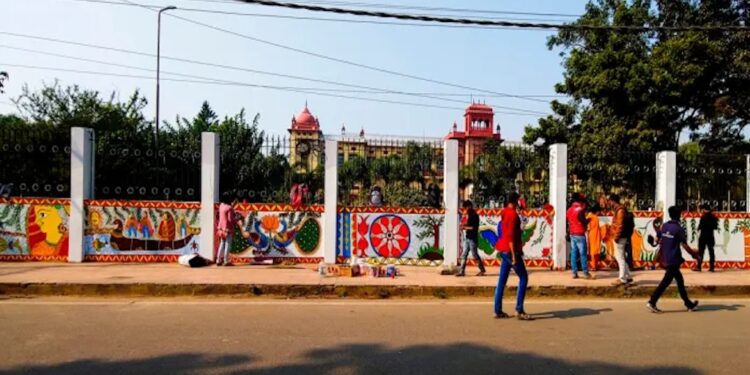 PMC Bans Posters And Banners On Public Walls, Warns Coaching Centres And Businesses Of Heavy Fines