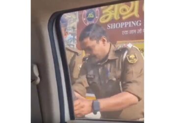 Police misbehave with doctor in Darbhanga