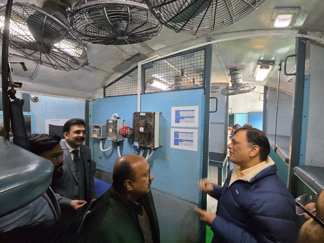 East Central Railway GM Conducts Window Trailing Inspection of Patna-Ara Rail Section, Reviews Progress of Ara Station Redevelopment