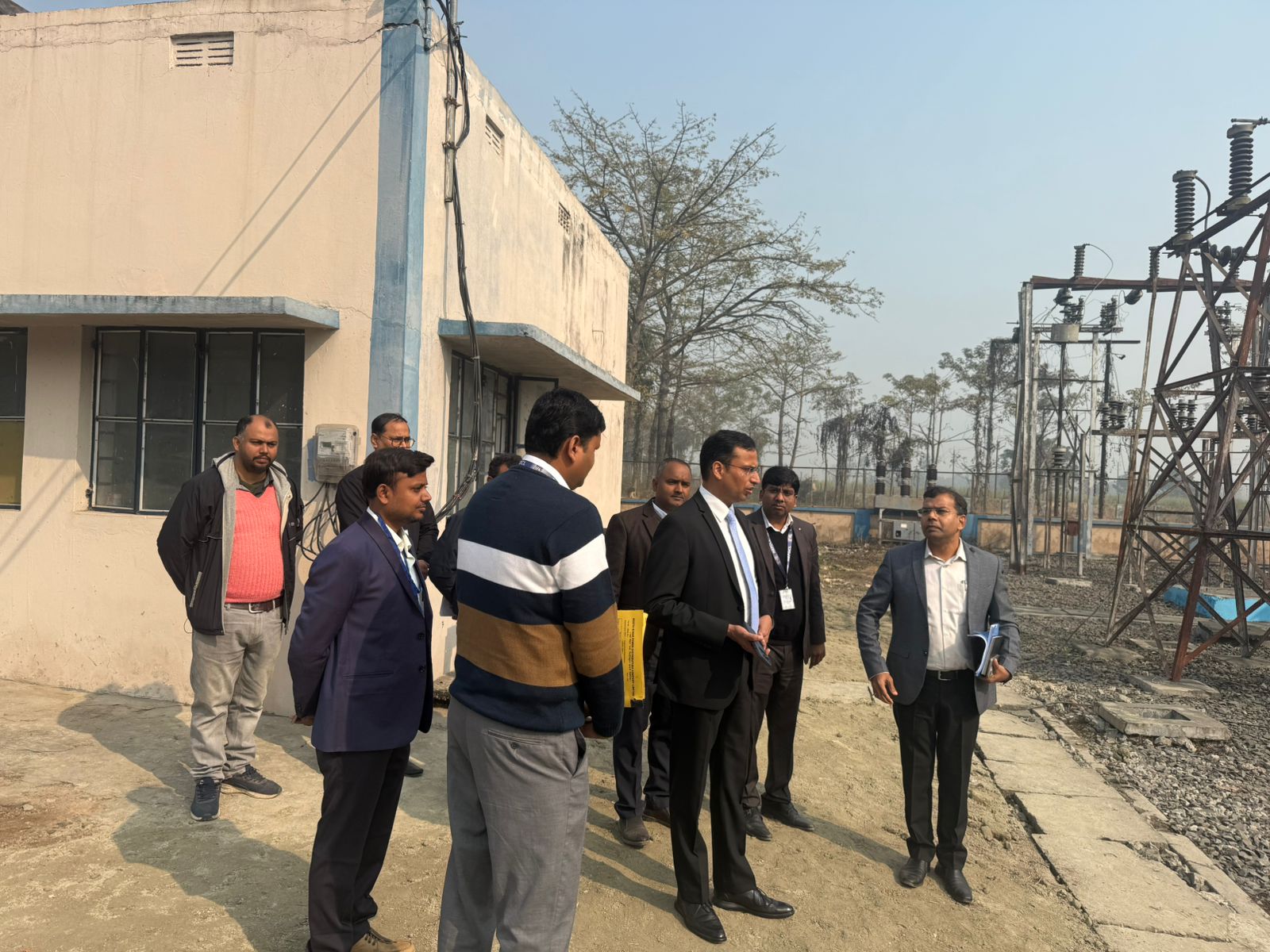 Bihar Energy Secretary Carries Out Surprise Inspection of Majhauliya and Madhopur Power Substations
