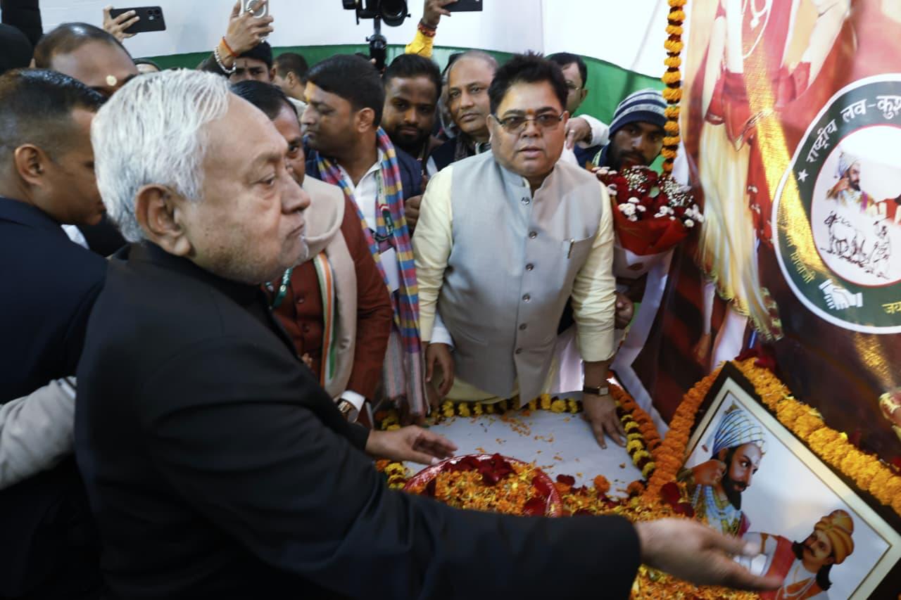 CM Nitish Kumar Reviews Development Schemes in East Champaran During Samridhi Yatra, Directs Officials to Expedite Work