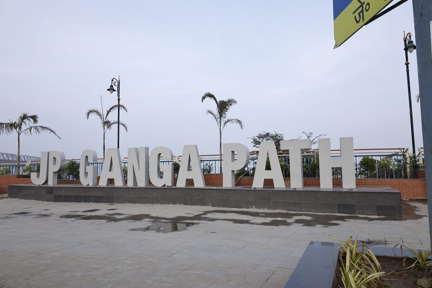 CM Nitish Kumar Inspects Patna Road Projects, Orders Timely Completion to Ease Traffic Woes