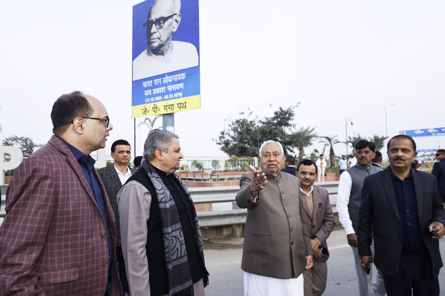 CM Nitish Kumar Inspects Patna Road Projects, Orders Timely Completion to Ease Traffic Woes
