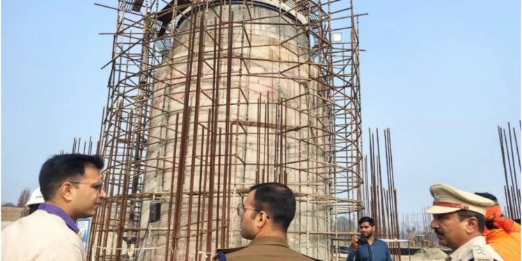 Bhopal Cranes to Install World’s Largest Shiva Lingam in Bihar