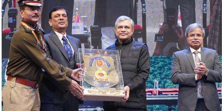 Indian Rail Minister Honours 100 Staff Members with Ati Vishisht Rail Seva Awards