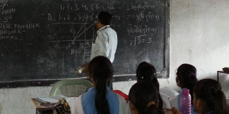 Nearly 3,000 Bihar Teachers Under Scrutiny for Forged Academic Records