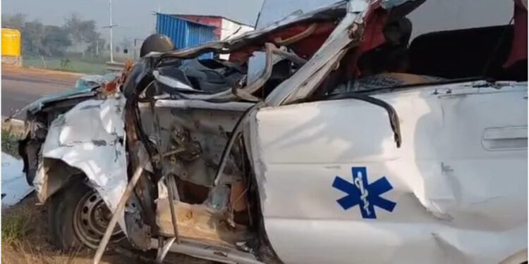 Two Dead After Ambulance Collides with Unidentified Vehicle on Bakhtiyarpur–Mokama Four-Lane Highway