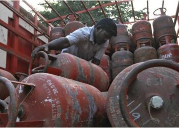 Patna DM Launches Helpline to Tackle LPG Supply Issues and Ensure Timely Delivery