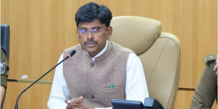 Patna DM Issues Strict Order on Land Compensation, Officials Demand Timely Land Payouts and Faster Infrastructure Progress