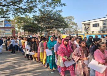 Bihar Matriculation Exams Begin Under Tight Security; Girls Given Grand Welcome At Model Centres