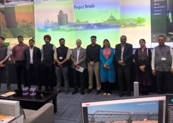 Future civil servants tour key urban infrastructure projects to study city governance