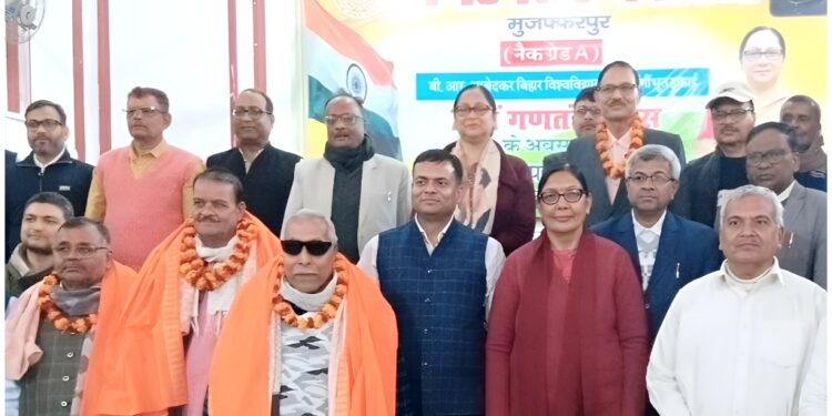 L S College Honours Retiring Faculties and Staffs in Ceremony