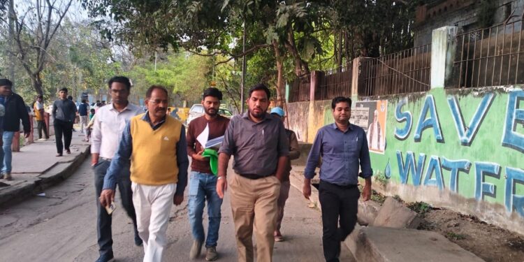 Municipal commissioner reviews Mangal Talab redevelopment work, sets June 2026 deadline