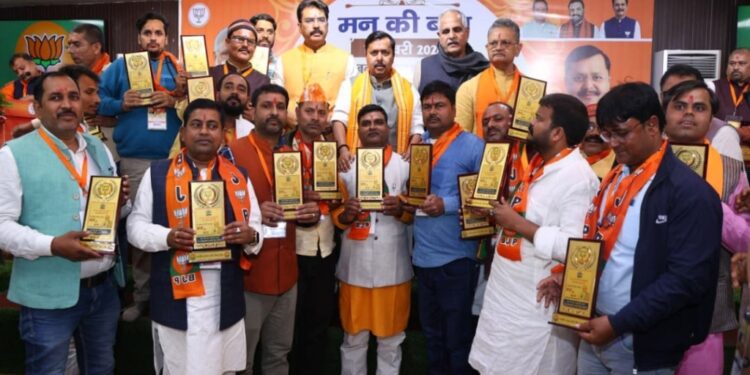 BJP President Nitin Nabin honours grassroots leaders for taking ‘Mann Ki Baat’ to booth level as Nitin Nabin chairs strategy meet in Patna