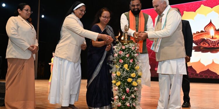 LAMP: (L-R) Superior, Avila Convent Dr. Sr. M. Jincy A.C.; Principal Dr. Sr. M. Rashmi A.C.; Patna University V-C Prof. Namita Singh; Deputy Chief Minister Samrat Chaudhary; and Governor Arif Mohammed Khan light the ceremonial lamp at the start of the Annual Day 2026 function, at Patna Womens College on Monday
