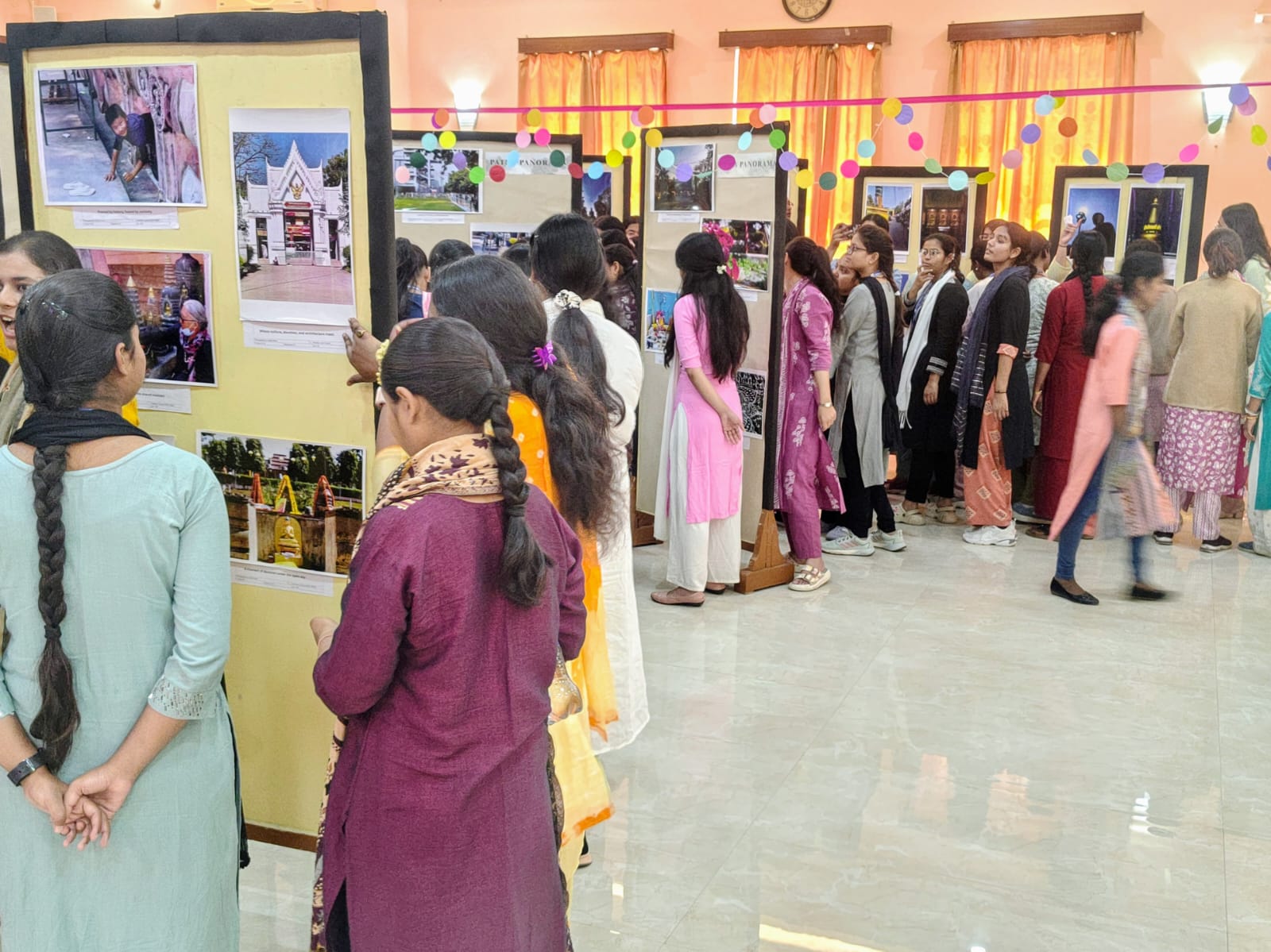 Annual Photography Exhibition at Patna Women’s College Explores Spirituality, Urban Life and Student Creativity