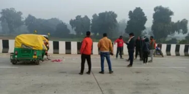 A Family’s Journey Ends in Tragedy: Five Killed as Truck Smashes Auto Near Patna