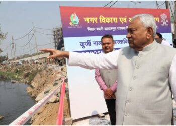 CM Nitish Kumar Pushes for Faster Completion on Kurji and Anandpuri Drain Projects to Ease Waterlogging and Traffic in Patna