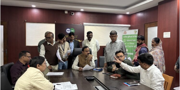 Patna Municipal Corporation Takes Up 30 Grievances at Public Hearing, Issues Orders for Swift Action