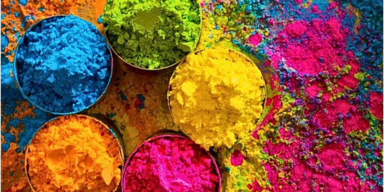 Buying Holi Colours? Here’s How to Tell Herbal Powders from Harmful Chemicals