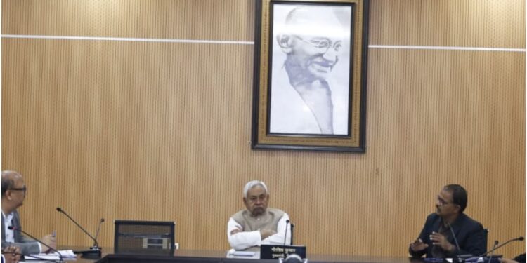 CM Nitish Kumar Reviews ‘Accessible Healthcare–Safe Life’ Plan, Seeks Public-Private Partnership Boost in Bihar Health Sector