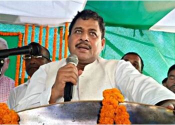 JD(U) Seeks Disqualification of MP Girdhari Yadav as Internal Rift Deepens Under Nitish Kumar