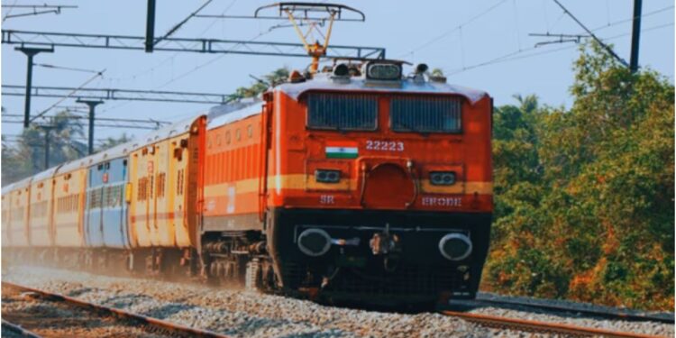Anand Vihar–Purulia Weekly Express to Start from April 2; Stops at Lucknow and Ayodhya, Check Full Schedule