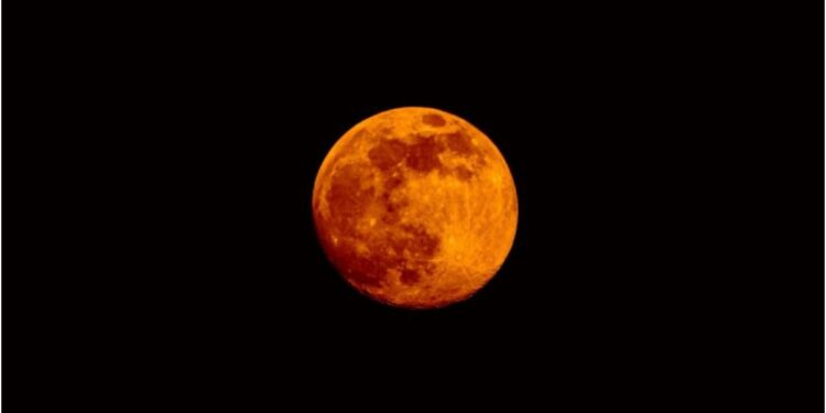Lunar Eclipse on Holi: Where It Will Be Visible, When to Perform Rituals and What the Sutak Period Means