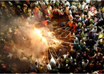Holika Dahan Held at Auspicious Hour in Bihar, Police and Fire Teams Remained on Alert in Patna Overnight