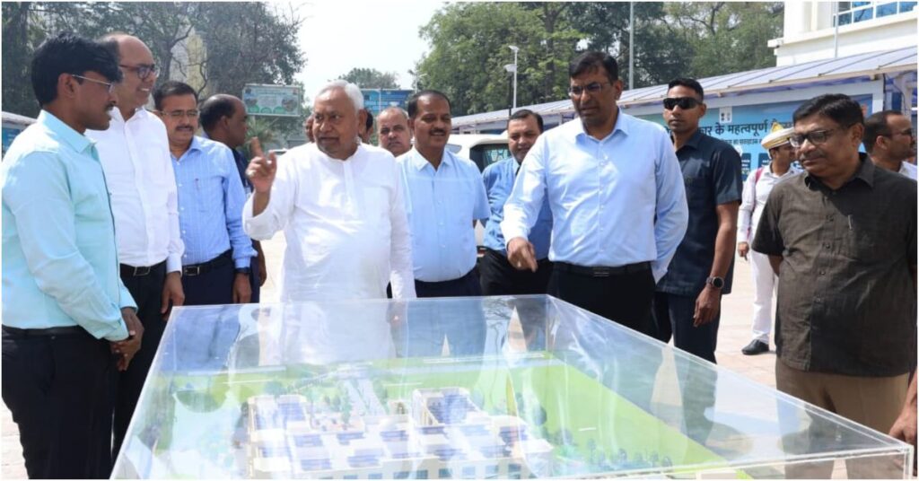 CM Nitish Kumar Inspects Patna Collectorate, Orders Fast-Tracking of Road to Sabhyata Dwar and Other Infrastructure Works