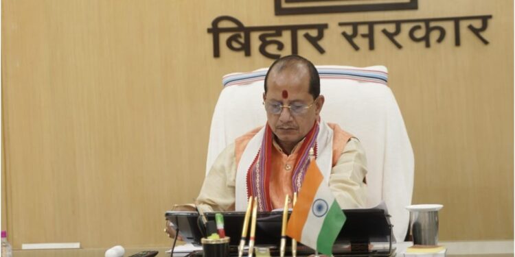 Deputy CM Vijay Kumar Sinha Issues Time-Bound Directives to Resolve Waterlogging, Assigns Additional Charges to Two Officers