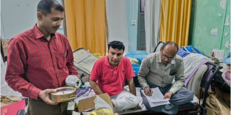 Bihar Deputy Commissioner’s Premises Raided as SVU Team Scrutinises Documents