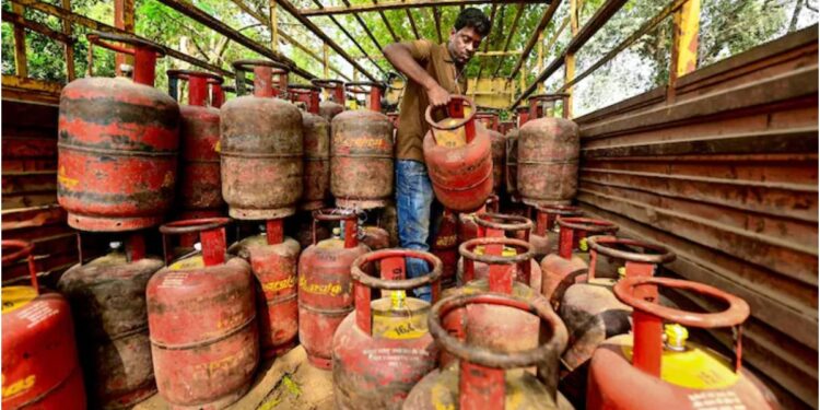 LPG Cylinder Prices and Booking Rules May Change from May 1 Amid Monthly Price Revision and System Updates