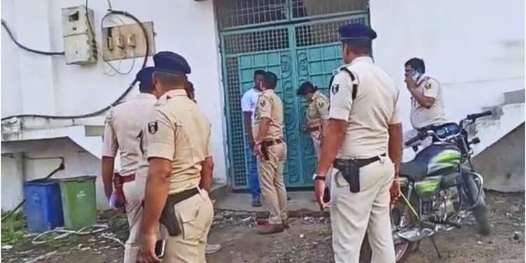 Patna Police Bust Major Illegal Lottery Racket Operating from Printing Press, 18 Arrested