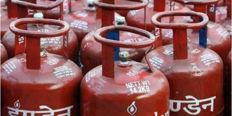 Patna Hostels and Hotels Report LPG Supply Disruptions as Administration Denies Shortage