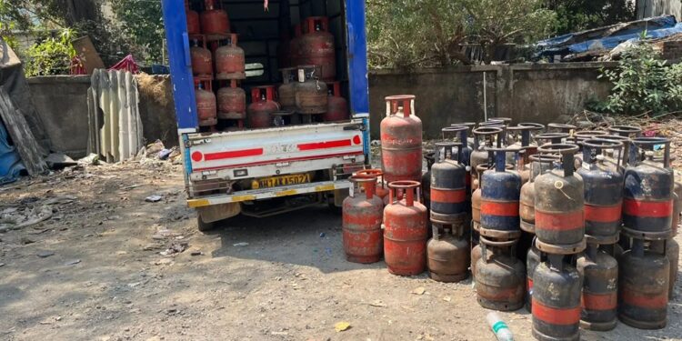 LPG Booking Rules Revised, Waiting Period For Second Cylinder Reduced From 45 Day