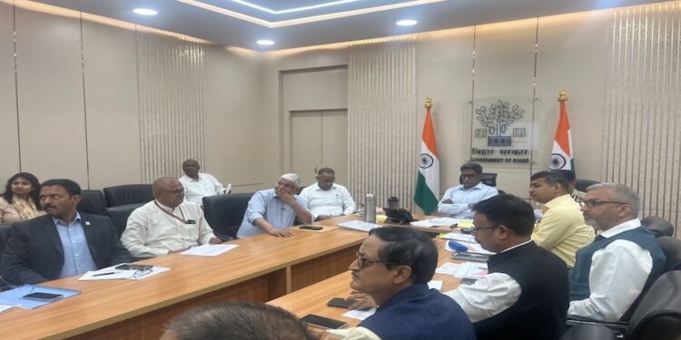 Chief Secretary Orders Crackdown On LPG Supply Issues In Bihar, Raids And Control Rooms Activated