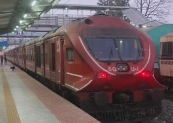 DEMU Train Stalls for Three Hours at Bihar Station