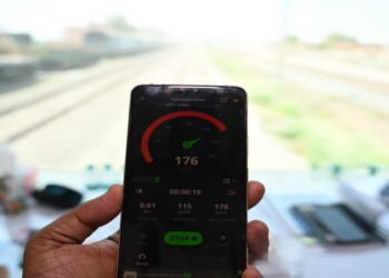 Train Hits 176 Kmph In High-Speed Trial On DDU–Gaya Route, Outpaces Vande Bharat