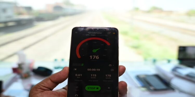 Train Hits 176 Kmph In High-Speed Trial On DDU–Gaya Route, Outpaces Vande Bharat