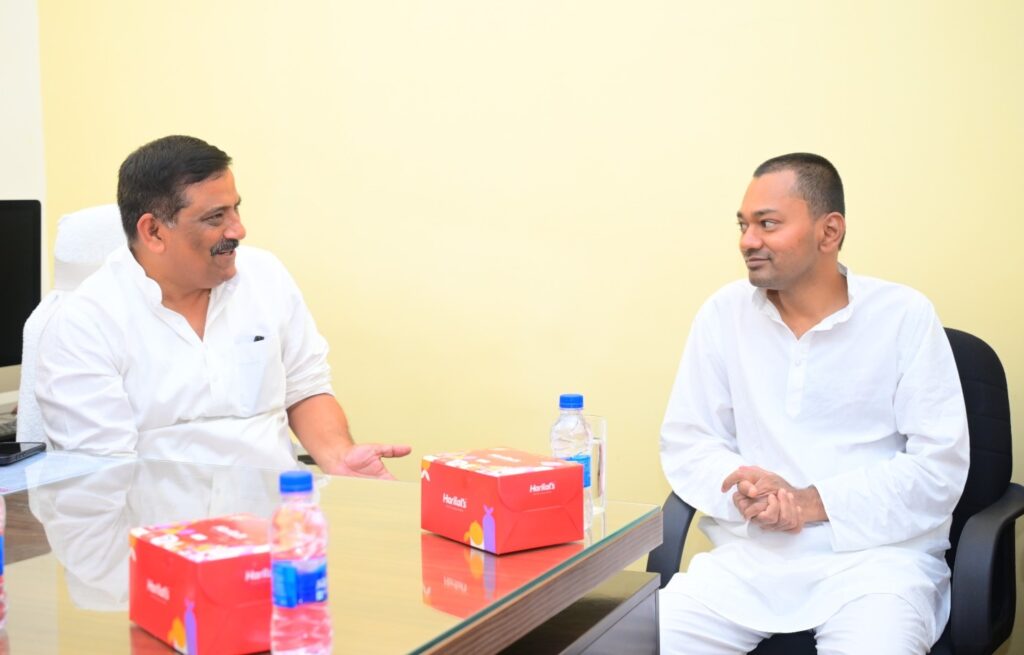 Nishant Kumar Holds Meeting with MLAs Ahead of JD(U) Entry, Poster Hails ‘New Chapter’ for Developed Bihar