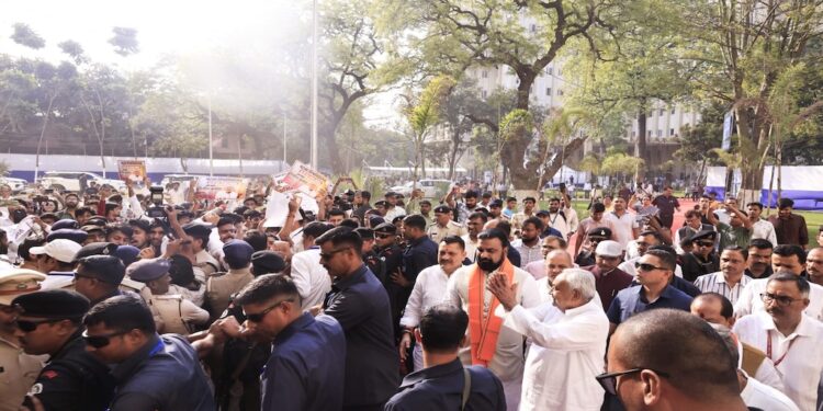 ‘Samrat Go Back’ Slogans Greet Nitish Kumar At Patna University, Trigger Uproar