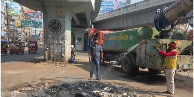 Patna Municipal Corporation Leads Post-Holi Clean-up Drive, Clearing Holika Dahan Debris Across City Roads