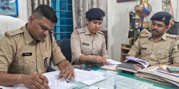 Minor Girl Found Dead in Saran Well; Police Investigate Social Media Link