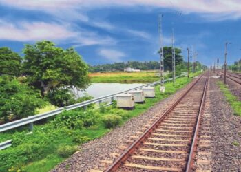 Why Railways Is Fencing Tracks On 730 Km High-Speed Routes? Here’s What It Means