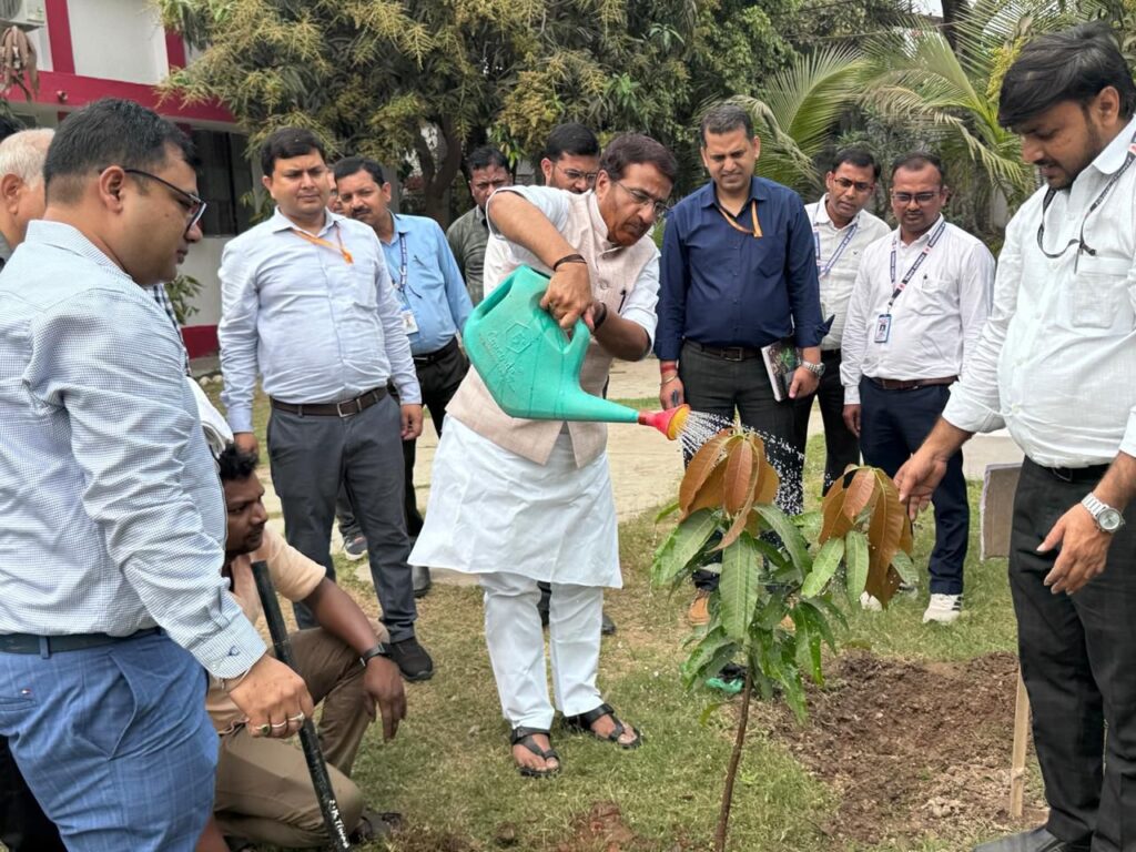 Sanjay Singh Inspects Industrial Training Institute Digha Ghat, Directs Officials to Strengthen Job Linkages for Trained Youth